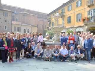 Leva 1956: foto di gruppo davanti al Duomo