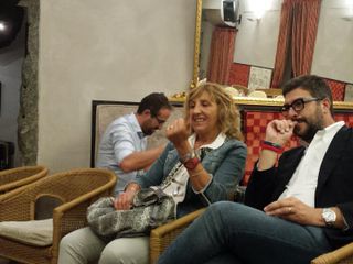 SAluzzo, GianMarco Pellegrino e Alberto Anello, dell'Ascom saluzzese durante la presentazione di Kissing Saluzzo