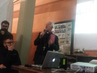 Saluzzo, presentazione dei dati, sito e hangar gonfiabile il vescovo emerito Giuseppe Guerrini Saluzzo, presentazione dei dati, sito e hangar gonfiabile il vescovo emerito Giuseppe Guerrini