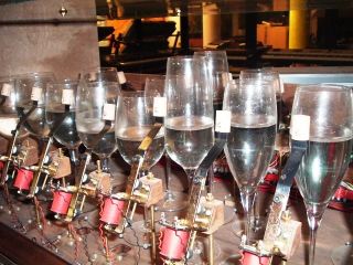 Il bicchierofono, originale strumento musicale