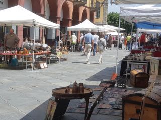 Immagini dal MercAntico di Saluzzo, domenica 11 giugno
