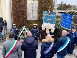 Saluzzo, momenti della commemorazione al cimitero ebraico Saluzzo, momenti della commemorazione al cimitero ebraico