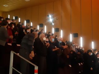 la platea alla cerimonia