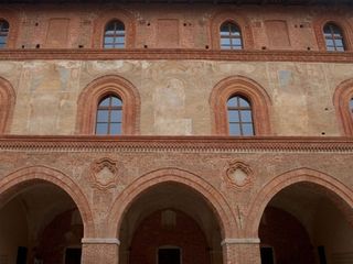 Saluzzo l'antico  palazzo comunale in salita al Castello