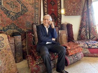 Vittorio Sgarbi alla mostra dell'Antiquariato in Castiglia Vittorio Sgarbi alla mostra dell'Antiquariato in Castiglia