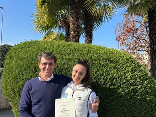 Emanuele Fina dello sci club Manta e la figlia Victoria neo diplomata maestra di sci Emanuele Fina dello sci club Manta e la figlia Victoria neo diplomata maestra di sci