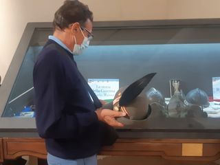 Il presidente del circolo Bodoni Drua, l'assessore alla cultura Attilia Gullino e Gianni Neberti del circolo