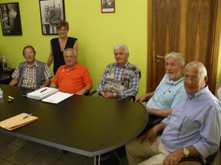 Da sinistra: Domenico Vittone (delegato, meccanico), Loredana Catalano (funzionario Confartigianato di zona), Elio Sartori (presidente provinciale ANAP), Giovanni Battista Ambrogio (uditore), Gianfranco Canavesio (presidente Confartigianato – Zona di Fossano), Oreste Plano (vice delegato, ex riparatore macchine oleodinamiche)