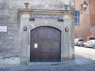 Il Castiglia Cafè (© targatocn.it)