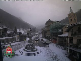 Sta nevicando a Crissolo, 1300 metri, Alta Valle Po