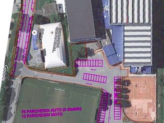Il disegno dei nuovi parcheggi nello spiazzo di fronte al Palazzetto dello sport