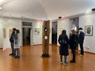 Uno scatto della mostra all'Antico Palazzo di Città nel 2021 Uno scatto della mostra all'Antico Palazzo di Città nel 2021