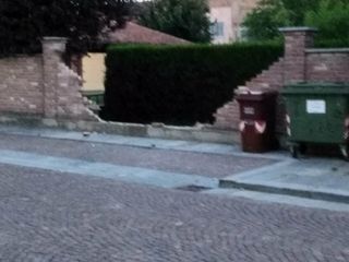 Il muro sfondato dell'oratorio