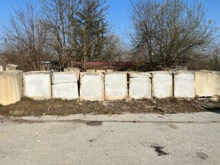 La scritta rimossa dai cantonieri del comune di Clavesana La scritta rimossa dai cantonieri del comune di Clavesana