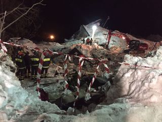 Il sito di scavo all'hotel Rigopiano