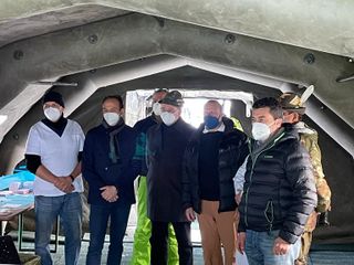 Il presidente Cirio in visita all'hub (Foto Credits Protezione Civile ANA Mondovi)