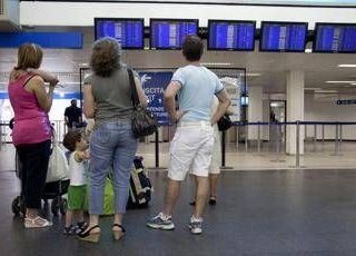 Sabato nero per il trasporto aereo, oggi 4 ore di sciopero