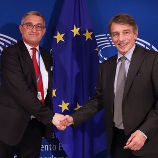 Luca Crosetto col presidente del Parlamento europeo David Sassoli