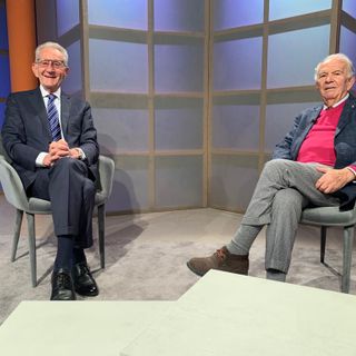 Auguri augurissimi, da Beppe Ghisolfi e Pier Maria Toselli,su Telecupole