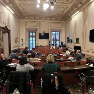 Bra, il municipio il Tavolo delle attività produttive Bra, il municipio il Tavolo delle attività produttive