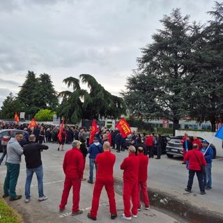 Immagini dai presidi tenuti stamani presso le quattro aziende cheraschesi