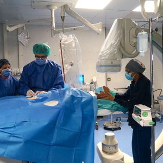 All’ospedale "Santa Croce" di Cuneo interventi cardiologici si fanno con l’ipnosi All’ospedale "Santa Croce" di Cuneo interventi cardiologici si fanno con l’ipnosi