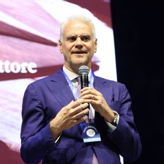 L'esponente del Governo ieri al grande evento di piazza Galimberti