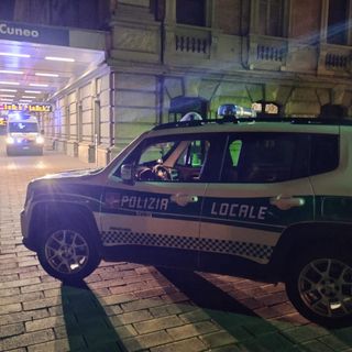 Cuneo: giovane donna vittima di molestie alla stazione ferroviaria. Interviene la Polizia Locale