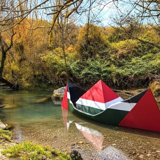 L’imbarcazione, costruita in Valle Varaita, simboleggia la Global Sumud Flotilla