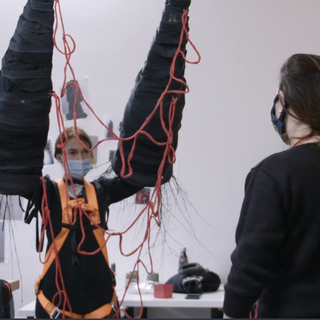 Moda e diritti umani:  ad Alba il documentario che svela il lato oscuro della fast fashion