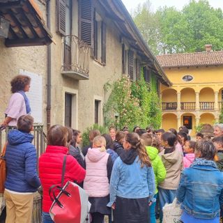 Gli alunni delle quinte di Dogliani in visita alla storica residenza di Luigi Einaudi