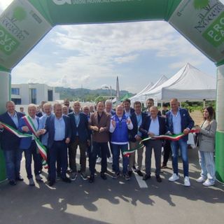 Cherasco, il noccioleto si trasforma in fiera: successo per la prima edizione di “Prove in campo” [GALLERY E VIDEO]