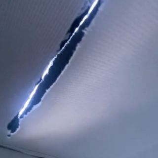 Atti vandalici e furti ai danni delle auto parcheggiate a Cuneo: più persone nel mirino della polizia