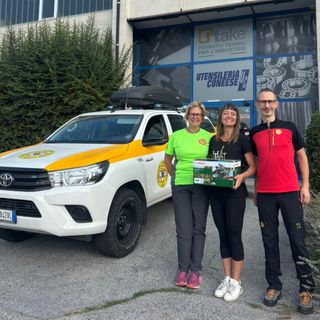 Donata al Soccorso Alpino Speleologico Piemontese una motosega a batteria di ultima generazione