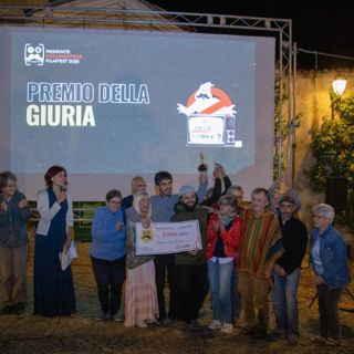 Sei troupe in sei borghi di Langa: al Piemonte Documenteur Film Fest si celebrano i 'falsi' d'autore Sei troupe in sei borghi di Langa: al Piemonte Documenteur Film Fest si celebrano i 'falsi' d'autore