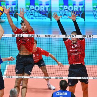 Lorenzo Sala in attacco: per il giovane opposto sprazzi di partita contro Piacenza (Foto: Modena Volley)