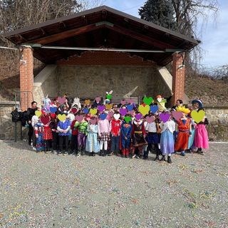 Festa di Carnevale alla scuola dell’infanzia e primaria di Sale delle Langhe Festa di Carnevale alla scuola dell’infanzia e primaria di Sale delle Langhe