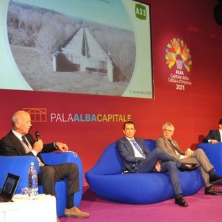 Un momento dell'incontro sull'Asti-Cuneo tenuto nelle scorse settimane al Pala Alba Capitale