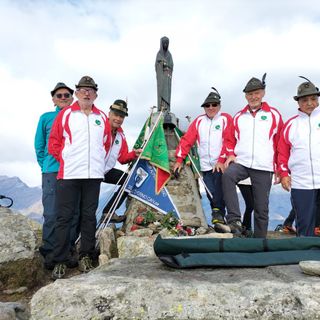 Alpini, al Monte Soglio il raduno per i 150 anni