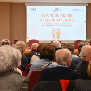 Ad Alba si sperimentano gli orologi intelligenti per aiutare gli anziani over 75