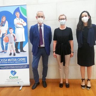 Da sinistra il presidente di Banca di Cherasco, Giovanni Claudio Olivero, la presidente di Mutua Cuore Gaia Taricco e la presidente del Collegio Sindacale Arianna Albanese