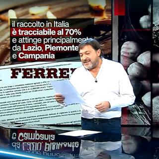 Sigfrido Ranucci legge lo scritto inviato alla trasmissione dal gruppo di Alba