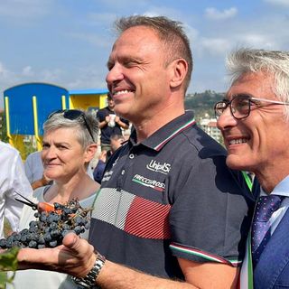 Il ministro nei vigneti dell'Umberto I di Alba