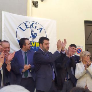 Salvini ad Alba: il ministro ha inaugurato la sede della Lega in via Gazzano [FOTO]