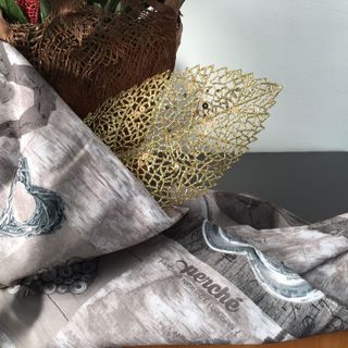 Tovaglia di Natale antimacchia omaggio da Eurospin a Cuneo