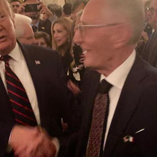 Lo dice anche Trump: "I soldi direttamente ai cittadini"