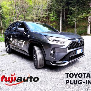 RAV4 “Plug-in” Hybrid, la nuova ammiraglia ibrida di Toyota “super-ricaricabile”