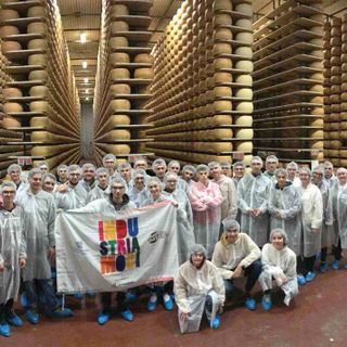 Gli allievi del "Virginio-Donadio" in visita al Caseificio Fiandino di Villafalletto