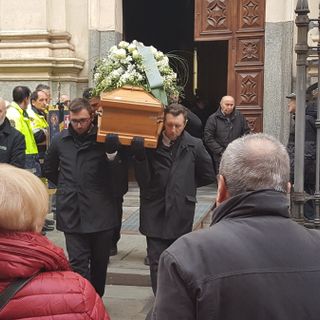 Le esequie del giovane braidese scomparso a causa di un malore