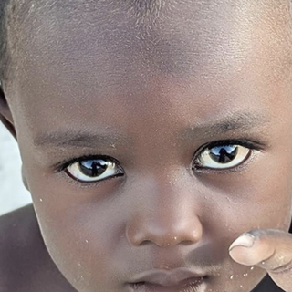 “Ritratti di speranza- Oltre al viaggio umanitario”: un libro che raccolta le sfide e le difficoltà del Madagascar